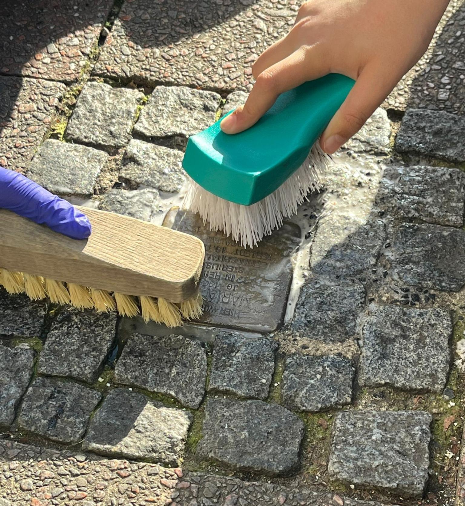 Stolpersteinreinigung 2025_1